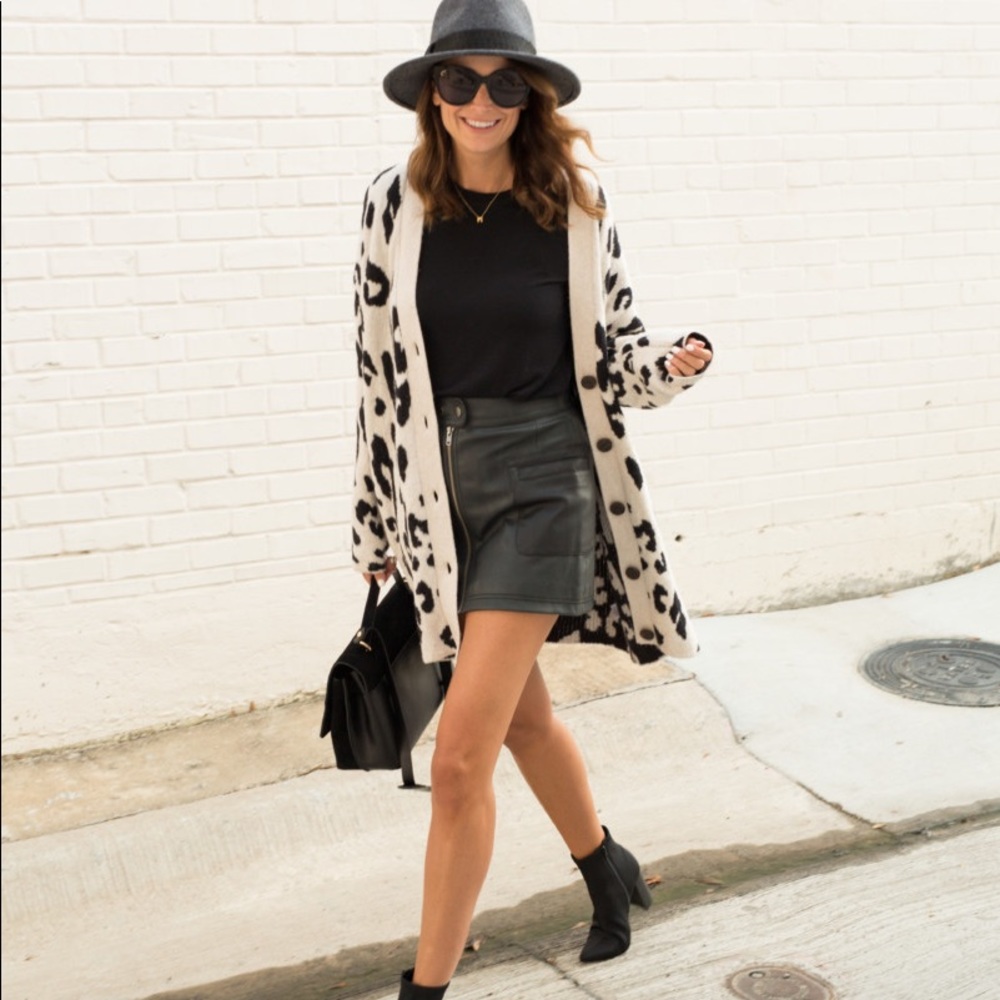 something navy leopard b neck cardigan sweater xs